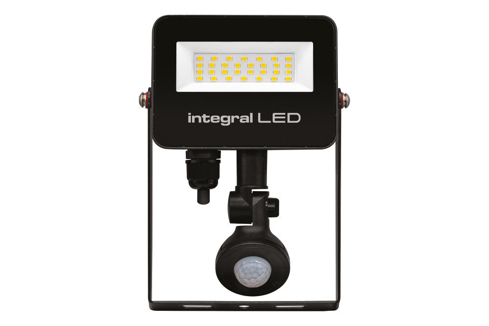 SUPER SLIM 2 FLOODLIGHT IP67 2000LM 20W 4000K PIR 120° NON-DIMM 100LM/W BLACK IR REMOTE