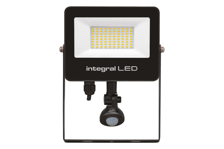 SUPER SLIM 2 FLOODLIGHT IP67 5000LM 50W 4000K PIR 120° NON-DIMM 100LM/W BLACK IR REMOTE