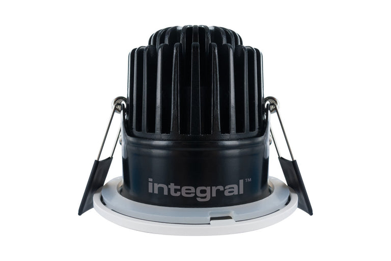 LUXFIRE FIRE RATED DOWNLIGHT 70MM CUTOUT IP65 410LM 6W 3000K 36 BEAM DIMMABLE 68LM/W WHITE